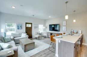 Riverfront Sheboygan Townhome with Grill!